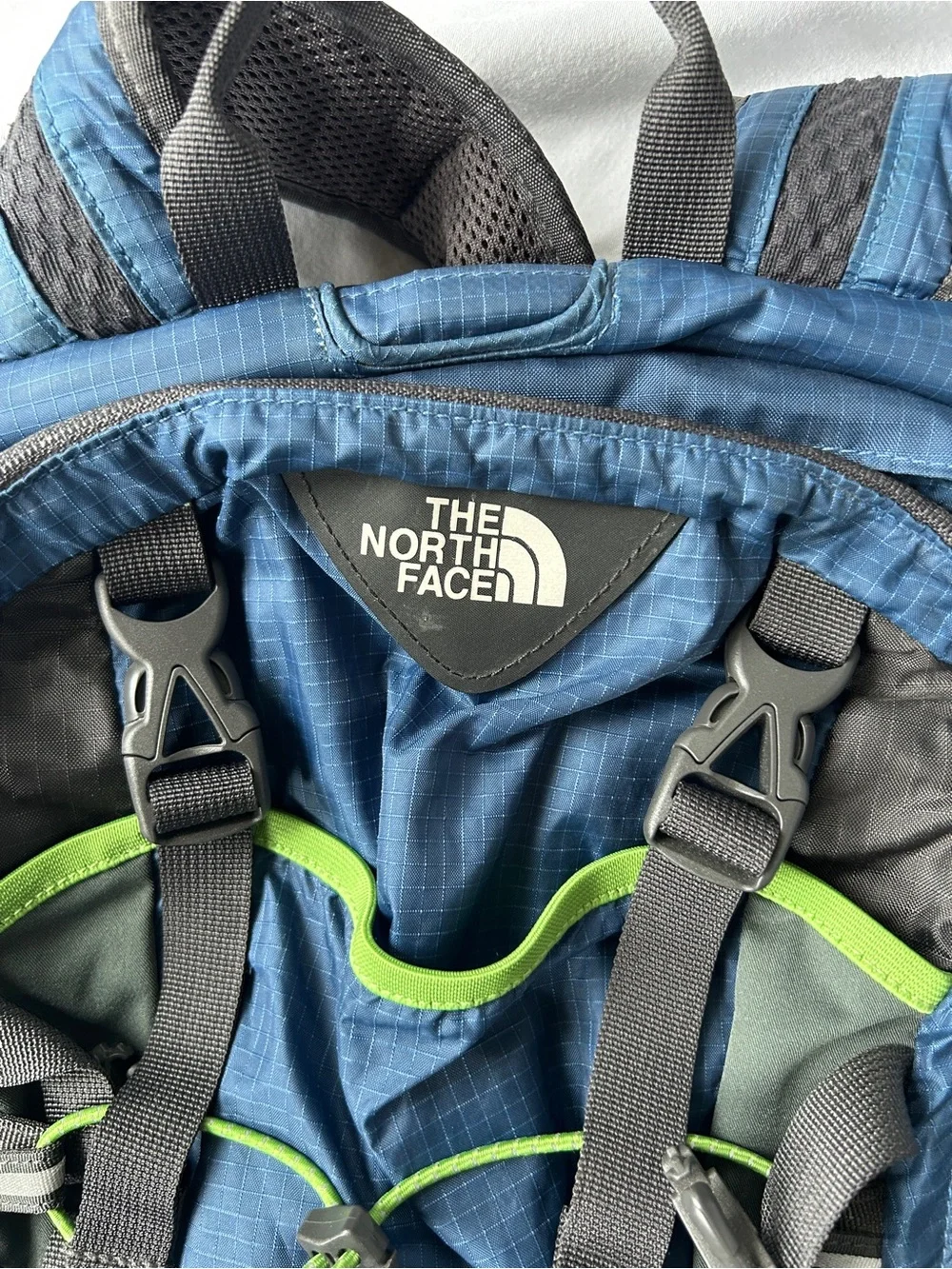 The North Face Blue & Green Men's Outdoor Backpack